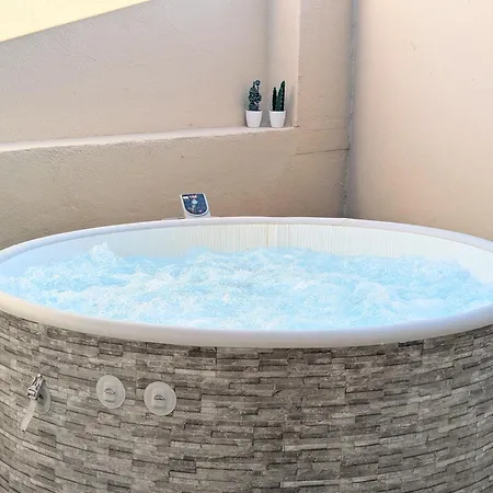 151 - Terrasse & Jacuzzi, Rue Trivalle, Pied De La Cite De - Climatisation, Netflix, Fibre * Carcassonne